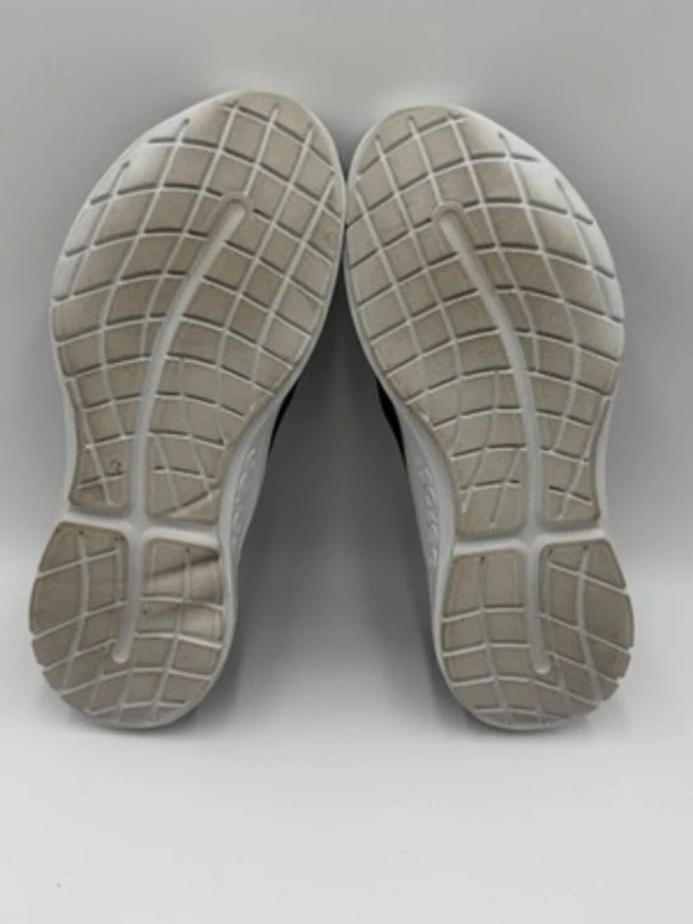 OOFOS Black Slip-On Knit Sneakers with White Sole